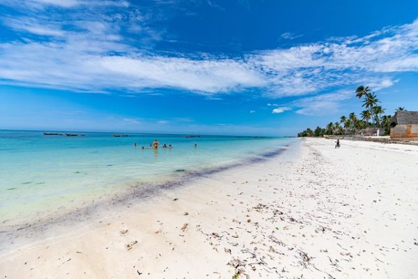 Belle plage à Zanzibar